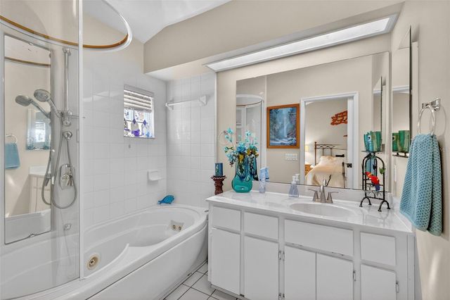 21618 QUEEN ELIZABETH COURT, Leesburg, FL 34748