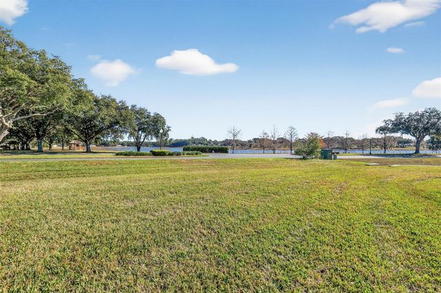 21618 QUEEN ELIZABETH COURT, Leesburg, FL 34748