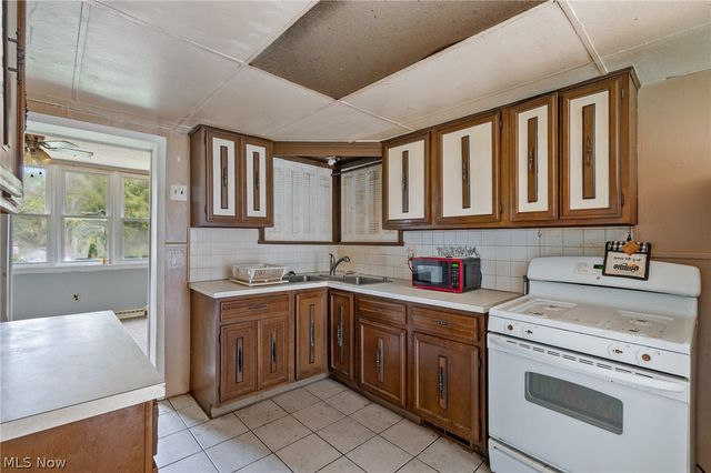 3119 Vanderhoof Road, Clinton, OH 44216