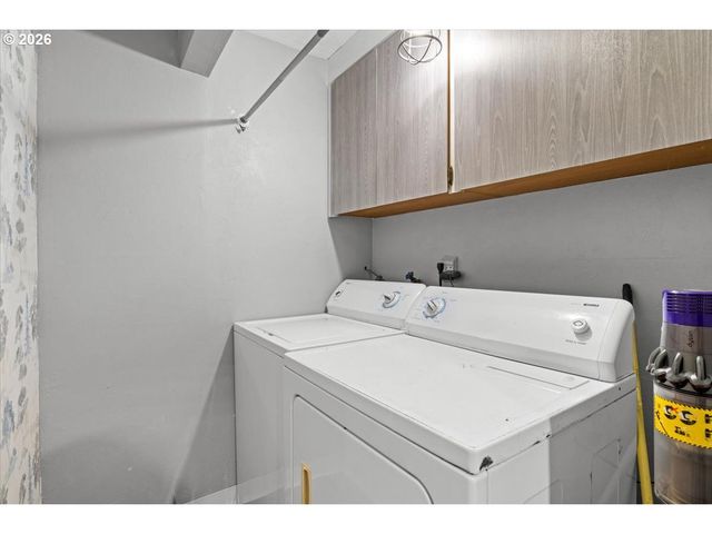 1135 LAKEWOOD Dr Sw, Albany, OR 97321