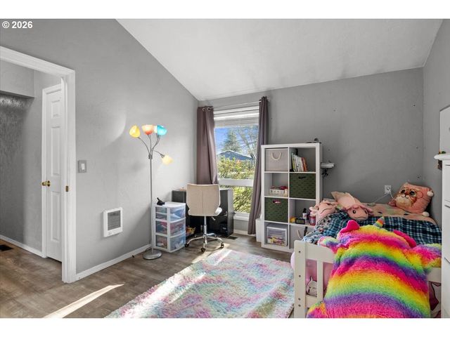 1135 LAKEWOOD Dr Sw, Albany, OR 97321