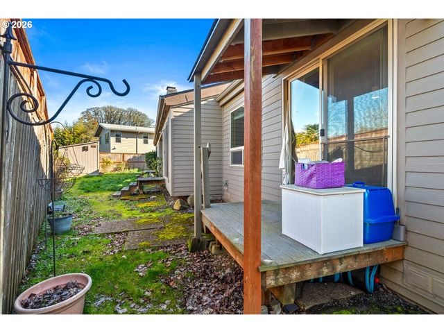 1135 LAKEWOOD Dr Sw, Albany, OR 97321