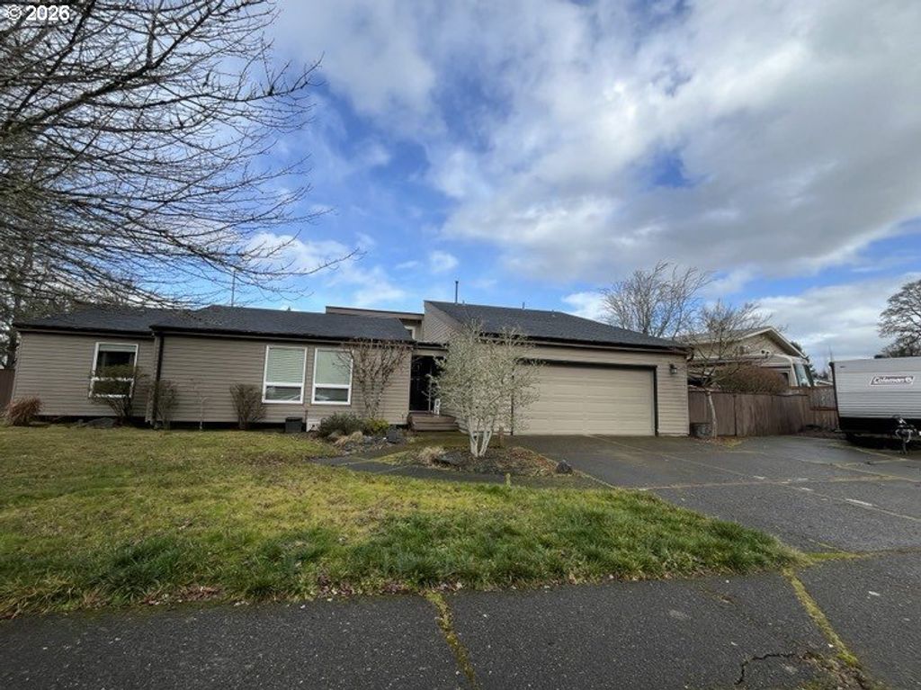 1135 LAKEWOOD Dr Sw, Albany, OR 97321