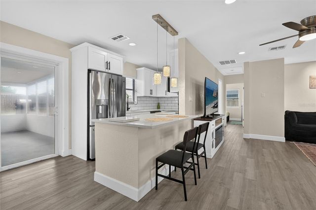 2003 PRINCETON AVENUE, Bradenton, FL 34207