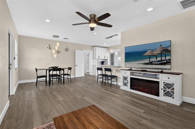 2003 PRINCETON AVENUE, Bradenton, FL 34207