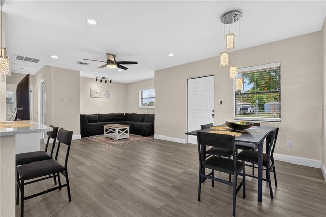2003 PRINCETON AVENUE, Bradenton, FL 34207