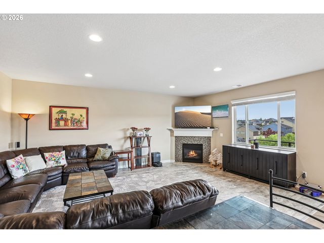 17089 Nw TRISTAN St, Portland, OR 97229