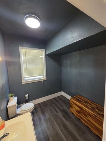 210 SW D Street, Ardmore, OK 73401