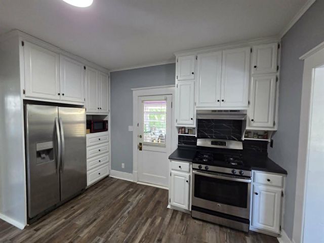 210 SW D Street, Ardmore, OK 73401