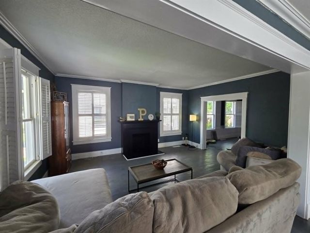 210 SW D Street, Ardmore, OK 73401