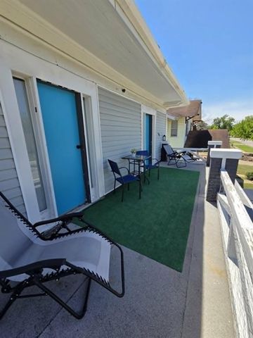 210 SW D Street, Ardmore, OK 73401