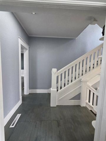 210 SW D Street, Ardmore, OK 73401