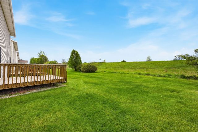 575 Bent Creek Drive, Marion, IA 52302