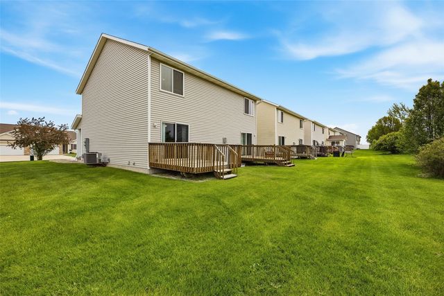 575 Bent Creek Drive, Marion, IA 52302