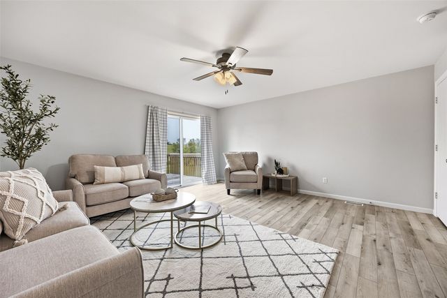 575 Bent Creek Drive, Marion, IA 52302