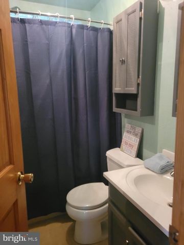 16 BELLMORE RD, Camp Hill, PA 17011