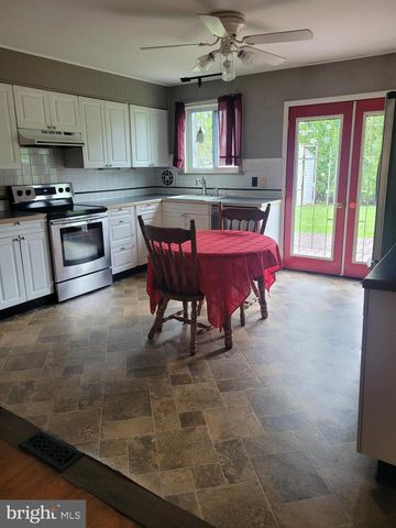 16 BELLMORE RD, Camp Hill, PA 17011