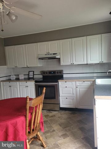 16 BELLMORE RD, Camp Hill, PA 17011