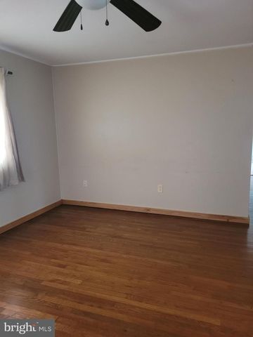 16 BELLMORE RD, Camp Hill, PA 17011