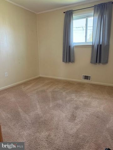 16 BELLMORE RD, Camp Hill, PA 17011
