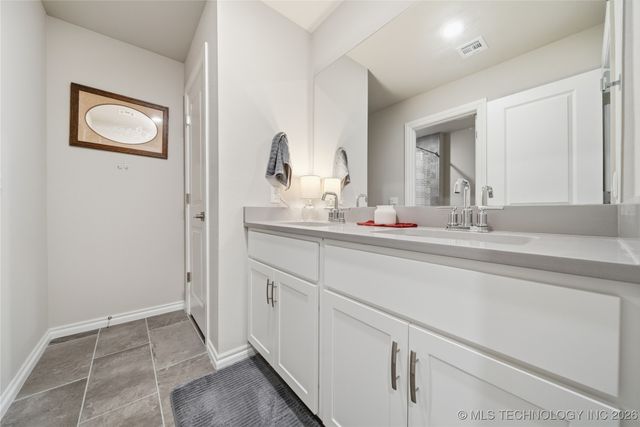 7407 E Oakridge Court, Broken Arrow, OK 74014