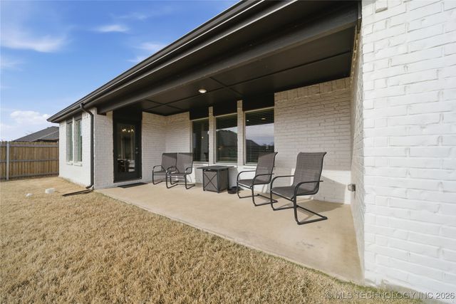 7407 E Oakridge Court, Broken Arrow, OK 74014