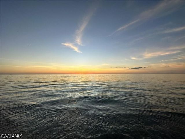 788 Park Shore DR H36, Naples, FL 34103