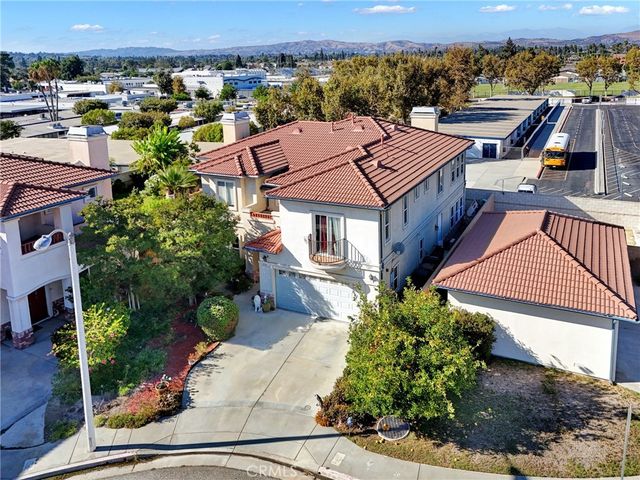 207 Gilbert Way, Placentia, CA 92870