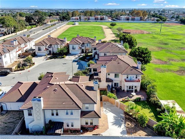 207 Gilbert Way, Placentia, CA 92870