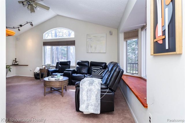 580 Elkinford Drive, White Lake, MI 48383