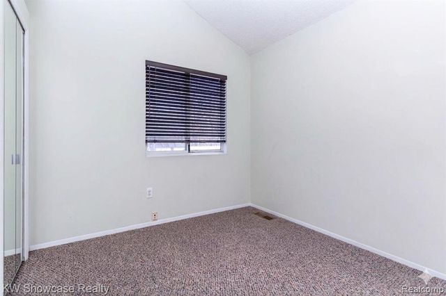 580 Elkinford Drive, White Lake, MI 48383