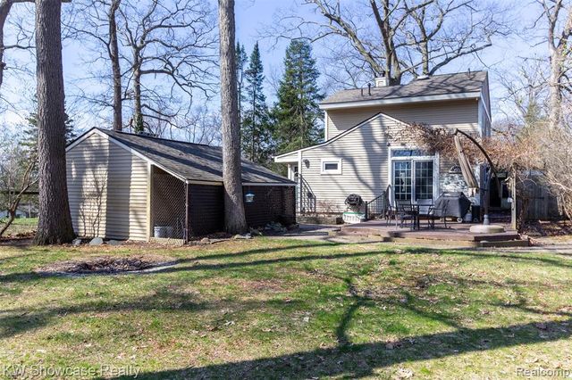 580 Elkinford Drive, White Lake, MI 48383