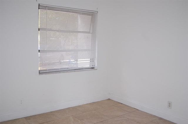 622 NW 13th Street 13, Boca Raton, FL 33486