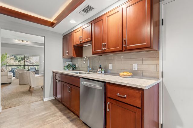 115 Rogue River Highway APT 307, Grants Pass, OR 97527
