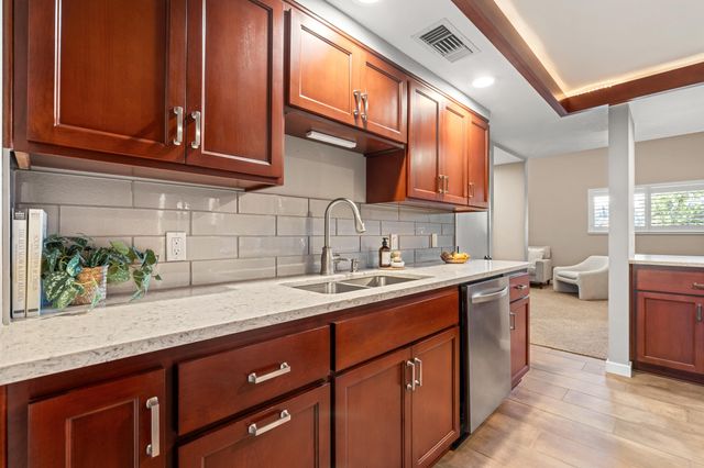 115 Rogue River Highway APT 307, Grants Pass, OR 97527