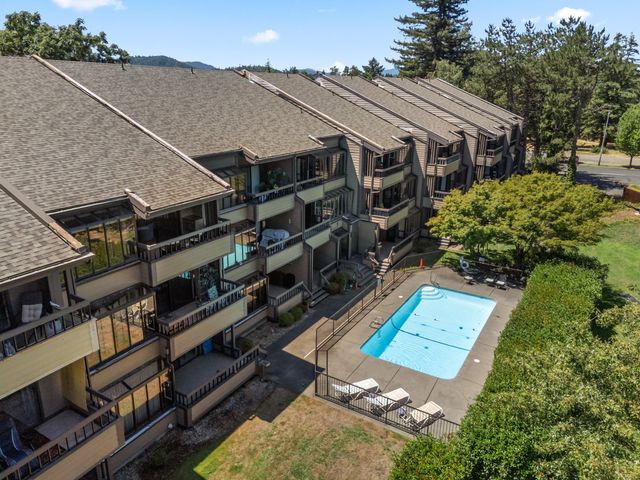 115 Rogue River Highway APT 307, Grants Pass, OR 97527