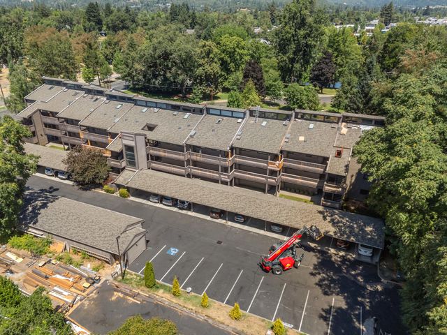 115 Rogue River Highway APT 307, Grants Pass, OR 97527