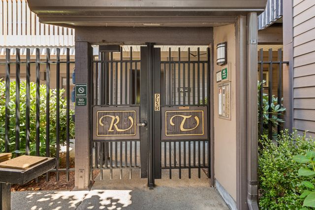 115 Rogue River Highway APT 307, Grants Pass, OR 97527
