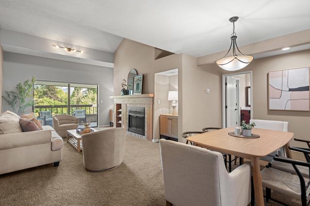 115 Rogue River Highway APT 307, Grants Pass, OR 97527
