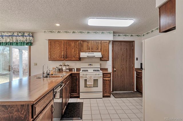 612 E Nichols Drive, Littleton, CO 80122