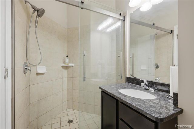 4810 E Stonegate Circle, Orion Charter Township, MI 48359