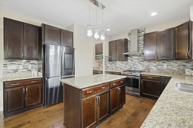 4810 E Stonegate Circle, Orion Charter Township, MI 48359
