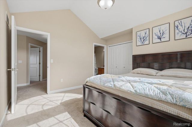 4810 E Stonegate Circle, Orion Charter Township, MI 48359