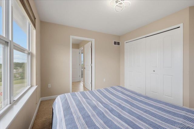 4810 E Stonegate Circle, Orion Charter Township, MI 48359