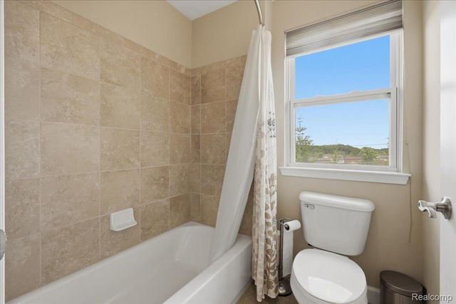 4810 E Stonegate Circle, Orion Charter Township, MI 48359