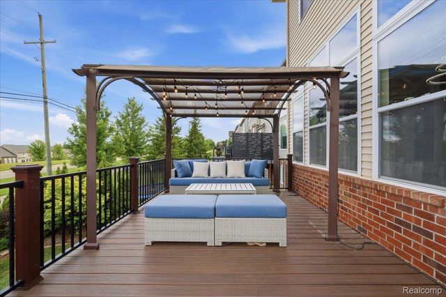 4810 E Stonegate Circle, Orion Charter Township, MI 48359