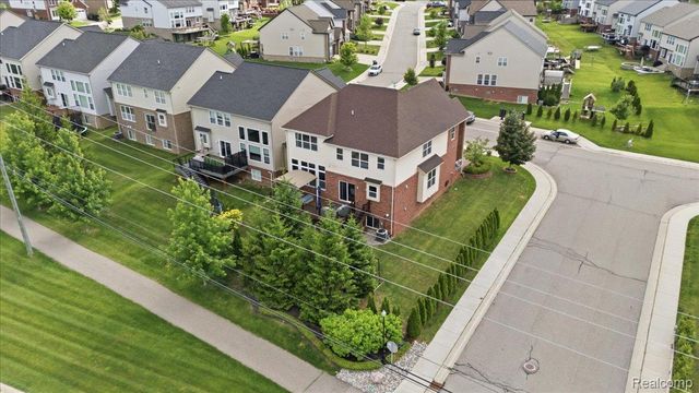 4810 E Stonegate Circle, Orion Charter Township, MI 48359