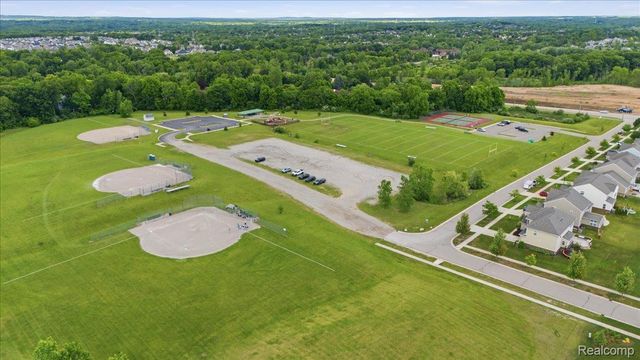 4810 E Stonegate Circle, Orion Charter Township, MI 48359