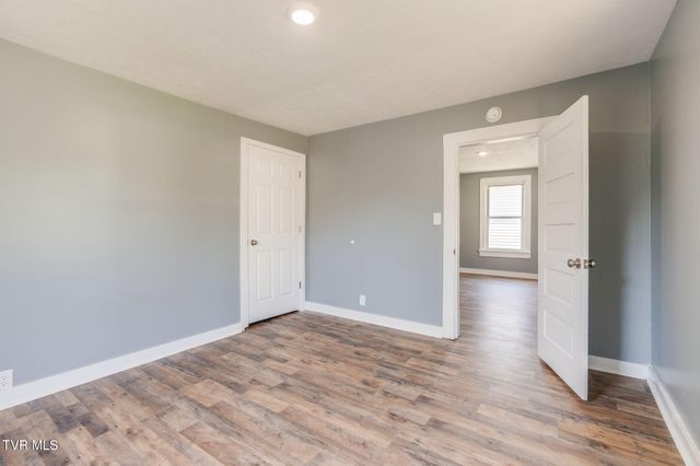 1104 East Main Street, Johnson City, TN 37601