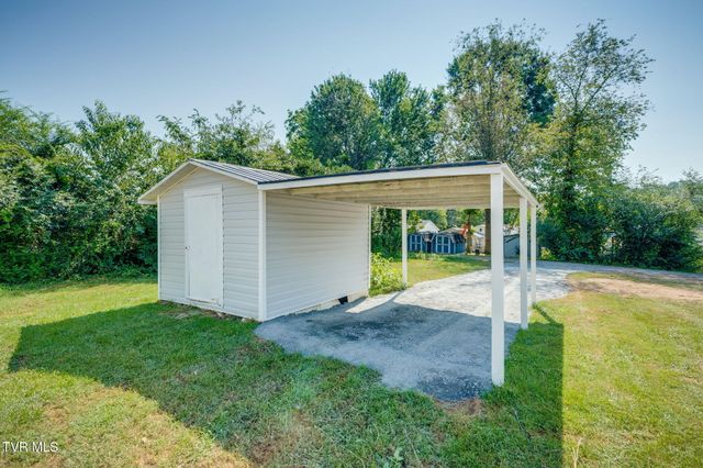 1104 East Main Street, Johnson City, TN 37601